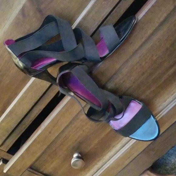 Taheri Hi Heel Sandle - Picture 8 of 9